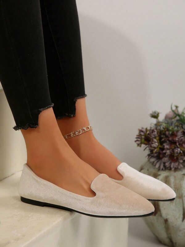 Mocasines Elegantes de Gamuza Negra con Punta Afilada - Image 65