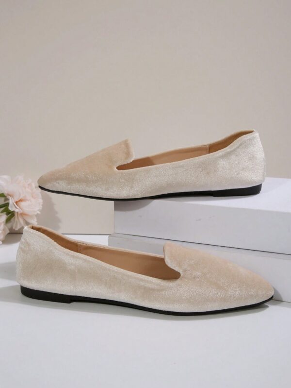 Mocasines Elegantes de Gamuza Negra con Punta Afilada - Image 66