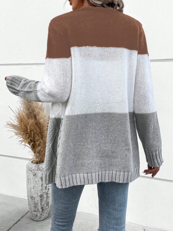 Cardigan Tejido Tricolor con Botones y Cuello en V - Image 55