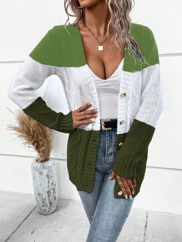 Cardigan Tejido Tricolor con Botones y Cuello en V - Image 77