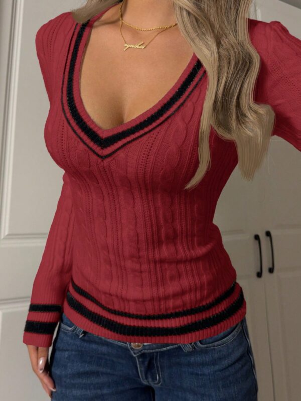 Sweater de Punto con Detalles a Rayas y Cuello en V - Image 26