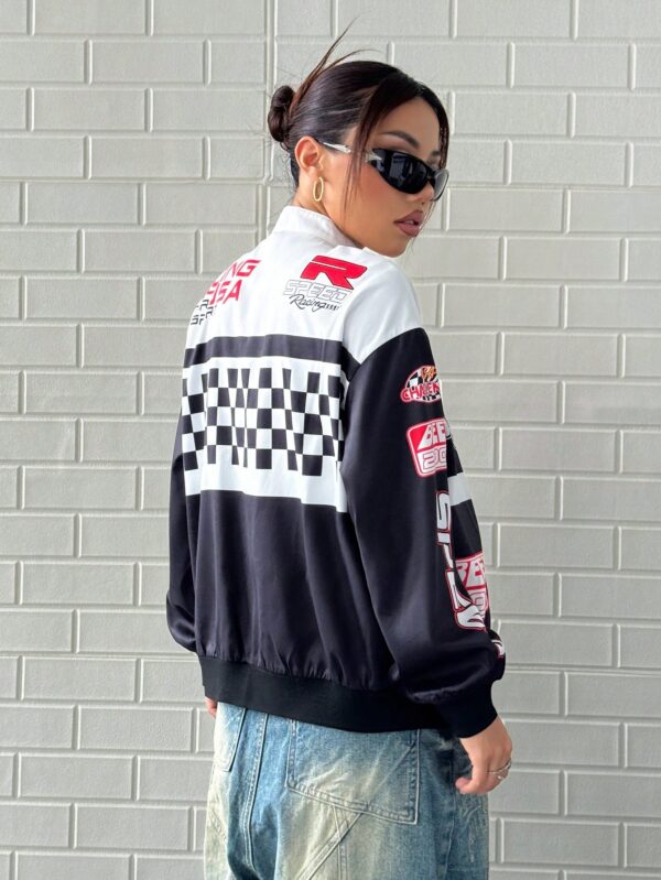 Campera Bomber Letras Contraste con Hombros Caídos - Image 8