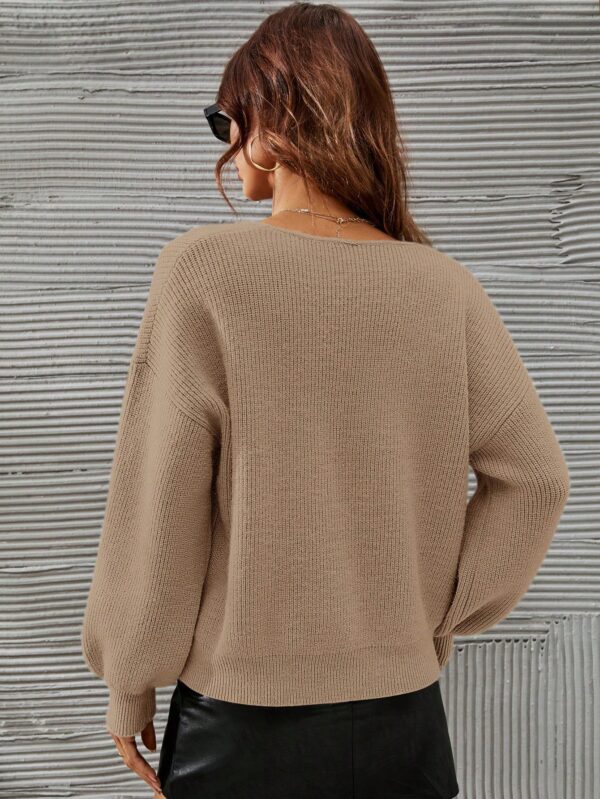 Sweater V-Neck con Hombros Caídos Estilo Francés - Image 32