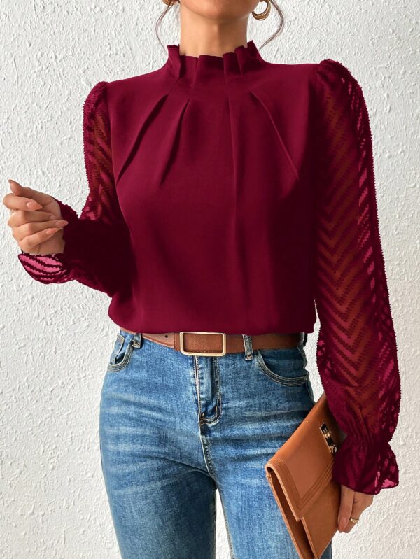 Blusa Elegante de Manga Larga con Cuello Volado y Detalles Plegados - Image 7