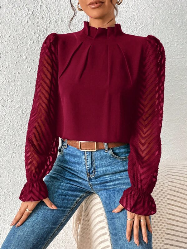 Blusa Elegante de Manga Larga con Cuello Volado y Detalles Plegados - Image 9