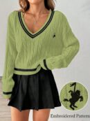 Sweater a Rayas con Cuello en V y Manga Larga