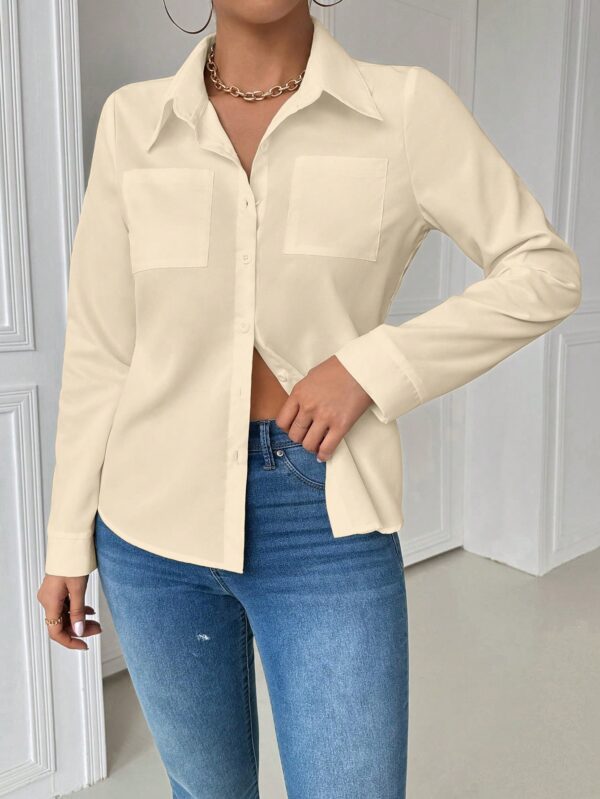 Blusa Casual Blanca de Manga Larga con Cuello y Bolsillo - Image 43