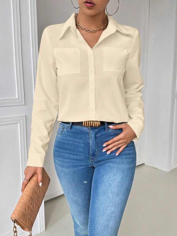 Blusa Casual Blanca de Manga Larga con Cuello y Bolsillo - Image 45