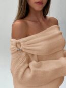 Sweater Elegante de Hombros Descubiertos con Detalle de Anillo
