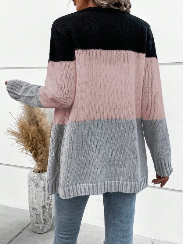 Cardigan Tejido Tricolor con Botones y Cuello en V - Image 79