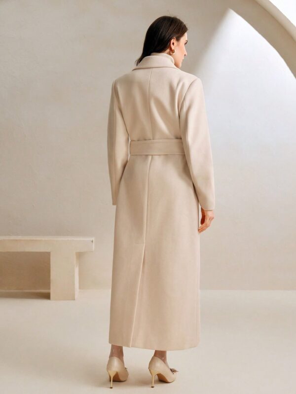 Abrigo Gris Midi con Cintura Ajustable y Solapa Muesca - Image 58