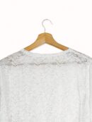 Chaqueta Corta de Encaje Camelia Elegante