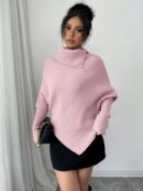 Sweater Asimétrico de Cuello Alto con Manga Murciélago