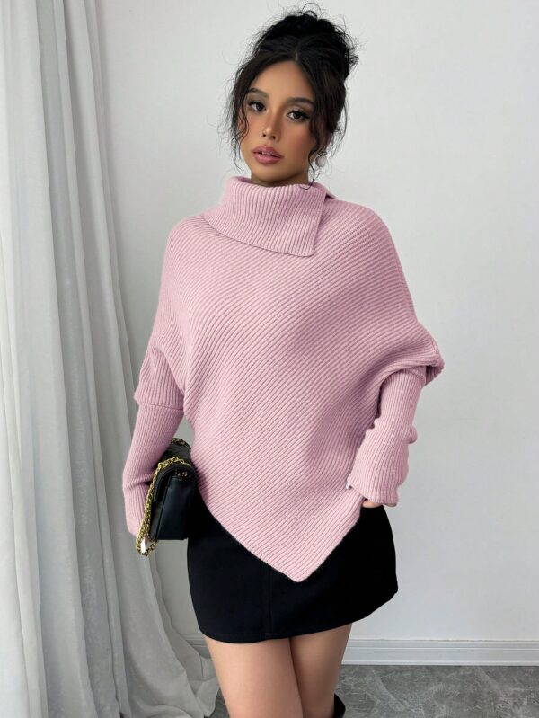 Sweater Asimétrico de Cuello Alto con Manga Murciélago - Image 60