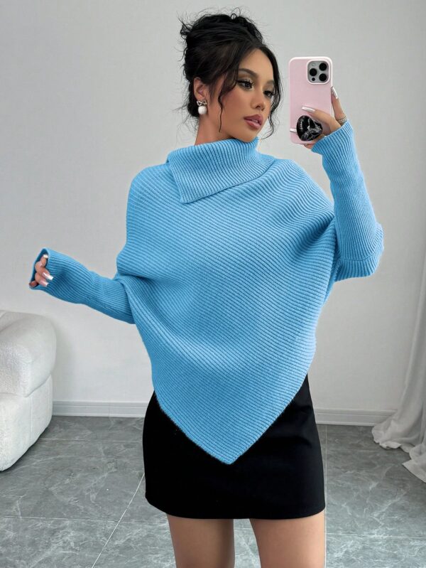 Sweater Asimétrico de Cuello Alto con Manga Murciélago - Image 51