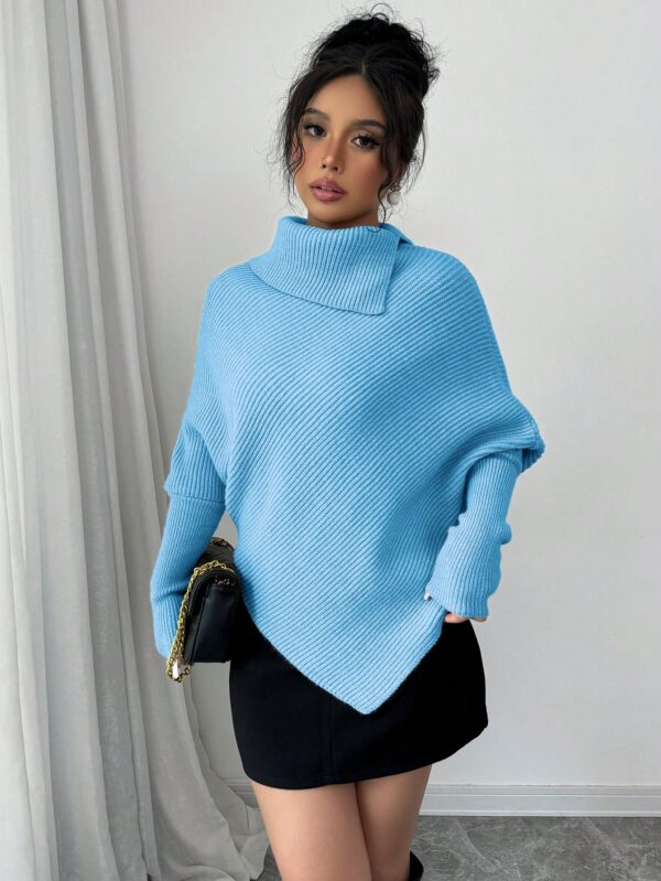 Sweater Asimétrico de Cuello Alto con Manga Murciélago - Image 54