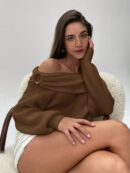 Sweater Elegante de Hombros Descubiertos con Detalle de Anillo
