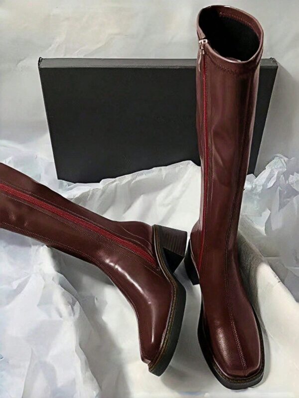 Botas Altas de Cuero con Tacón Cuadrado y Punta Cuadrada - Image 11