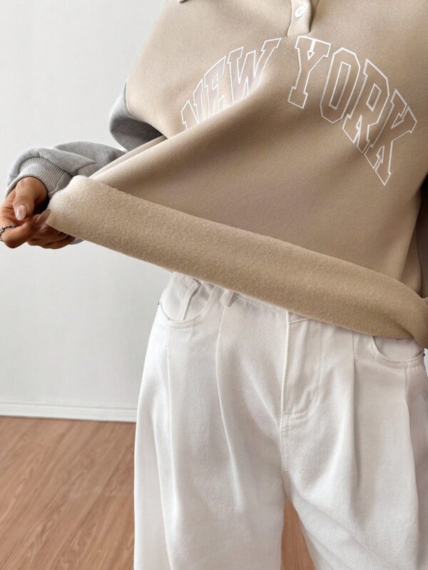 Pullover Collar Polo con Hombros Caídos y Gráfica de Letras - Image 18