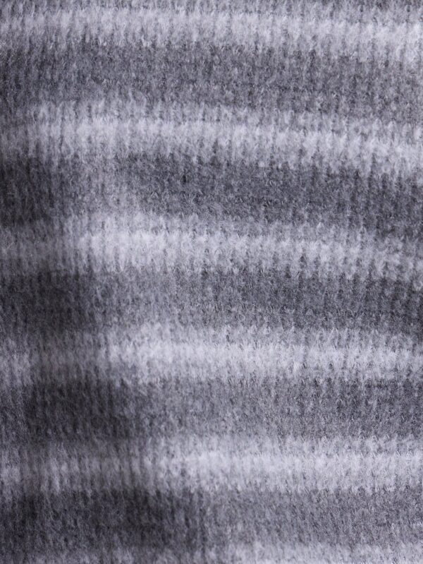 Sweater a Rayas Oversize Cuello Redondo al Estilo Y2k 90's - Image 16