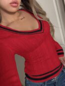 Sweater de Punto con Detalles a Rayas y Cuello en V