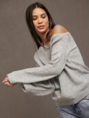 Sweater de Cuello Asimétrico en Punto Cafí Solido