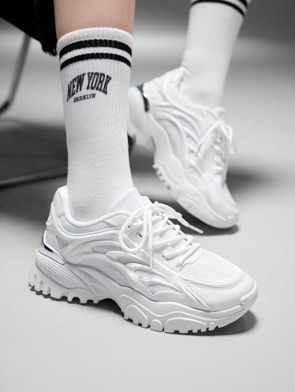 Zapatillas Deportivas Chunky de Malla Blanca con Cordones - Image 11