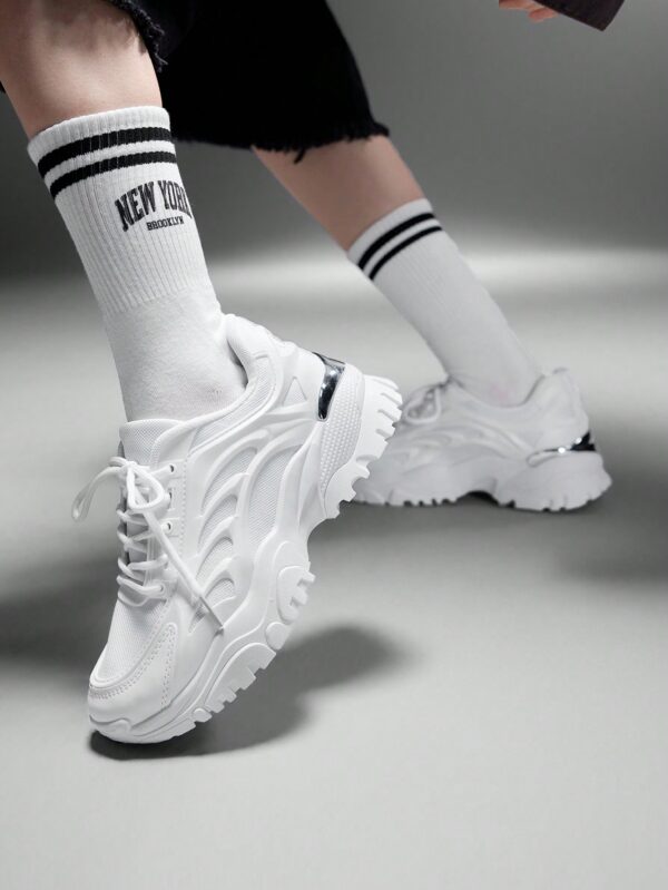 Zapatillas Deportivas Chunky de Malla Blanca con Cordones - Image 20
