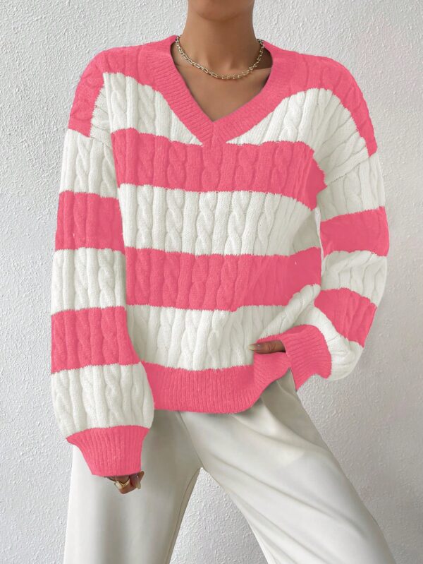 Sweater Oversize Bicolor con Cuello en V y Mangas Caídas - Image 28