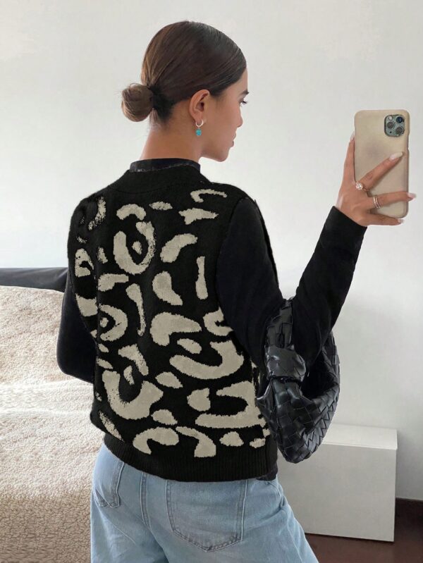 Chaleco de Punto con Estampado de Leopardo y Botones - Image 8