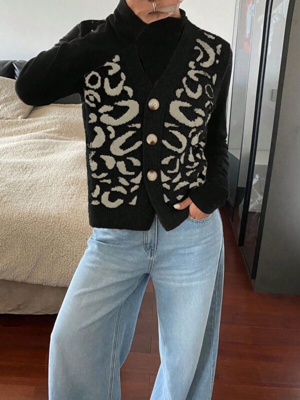 Chaleco de Punto con Estampado de Leopardo y Botones - Image 12