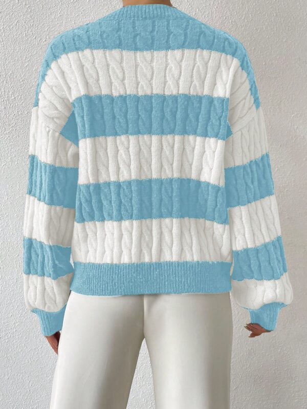 Sweater Oversize Bicolor con Cuello en V y Mangas Caídas - Image 50