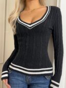 Sweater de Punto con Detalles a Rayas y Cuello en V