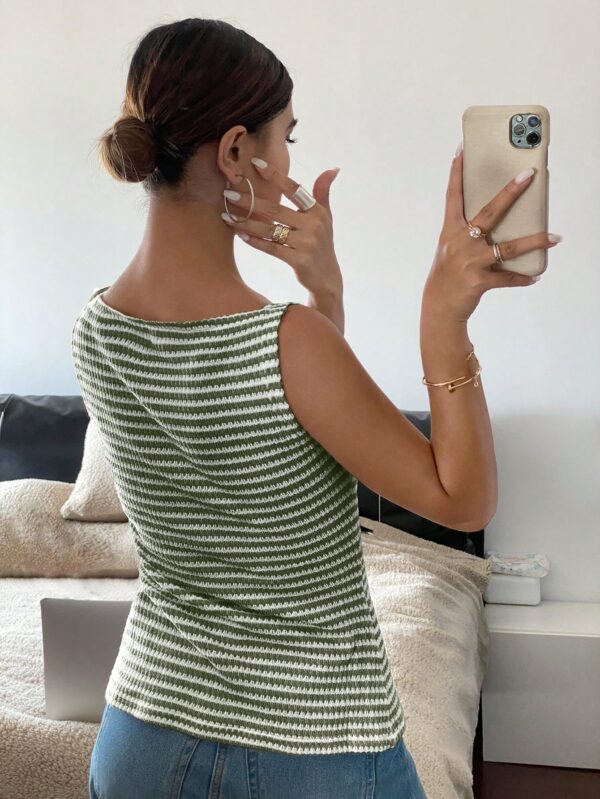 Blusa Elegante de Rayas con Botones y Abertura Frontal - Image 2