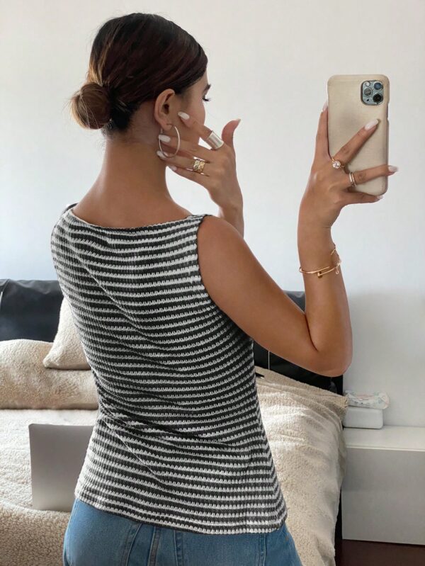 Blusa Elegante de Rayas con Botones y Abertura Frontal - Image 20