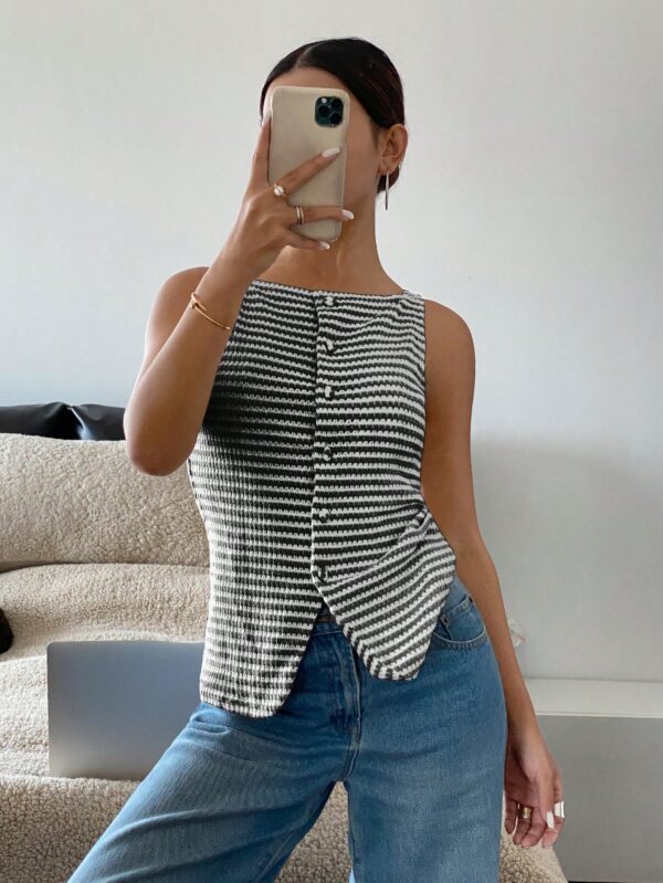 Blusa Elegante de Rayas con Botones y Abertura Frontal - Image 23