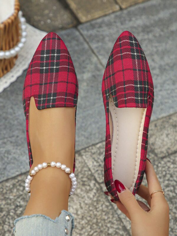 Mocasines Elegantes de Gamuza Negra con Punta Afilada - Image 13