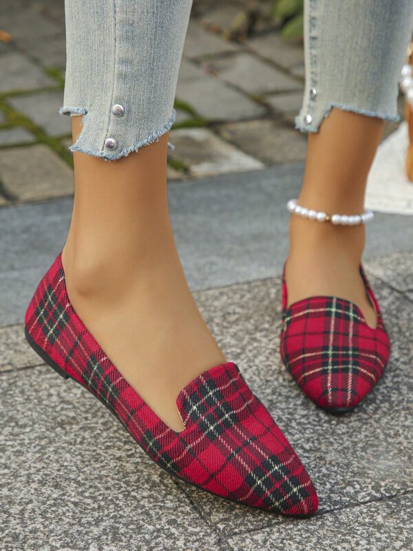 Mocasines Elegantes de Gamuza Negra con Punta Afilada - Image 15