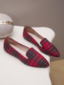 Mocasines Elegantes de Gamuza Negra con Punta Afilada