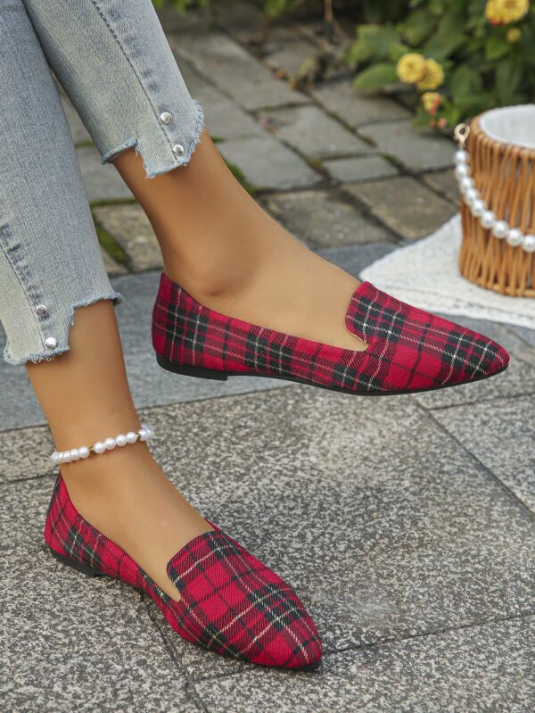 Mocasines Elegantes de Gamuza Negra con Punta Afilada - Image 14