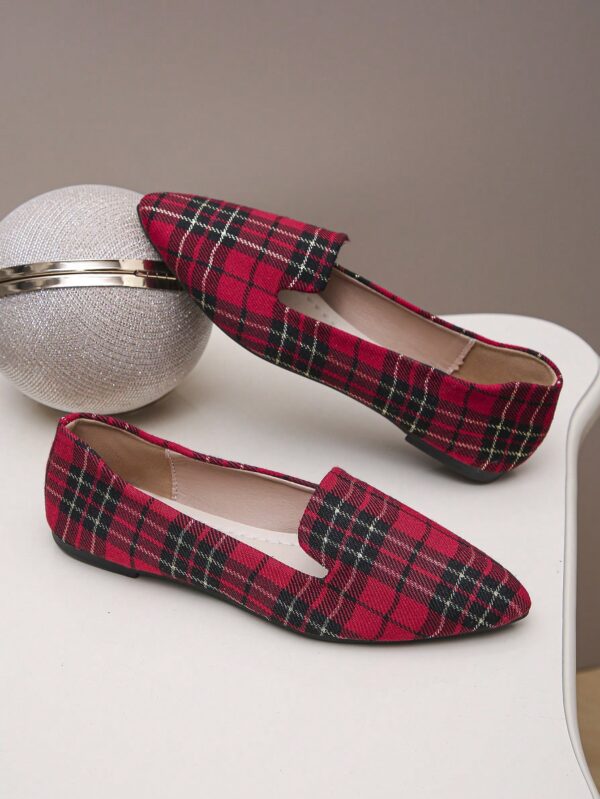Mocasines Elegantes de Gamuza Negra con Punta Afilada - Image 19
