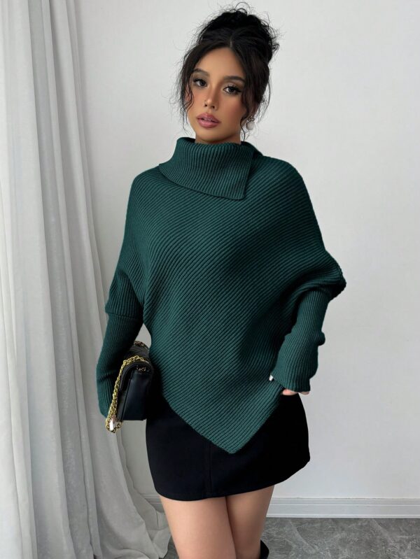 Sweater Asimétrico de Cuello Alto con Manga Murciélago - Image 48