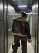Campera Negra de Eco Piel con Cuello de Piel Sintética