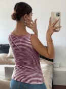 Blusa Elegante de Rayas con Botones y Abertura Frontal