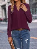Blusa Casual con Encaje en Contraste y Escote Muesca