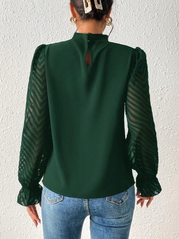 Blusa Elegante de Manga Larga con Cuello Volado y Detalles Plegados - Image 31