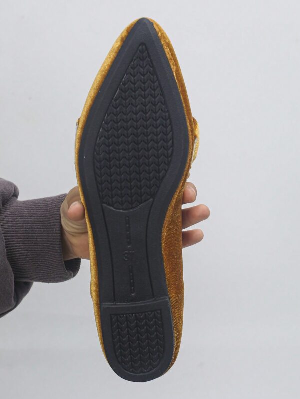 Mocasines Elegantes de Gamuza Negra con Punta Afilada - Image 42