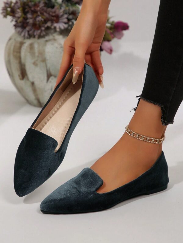 Mocasines Elegantes de Gamuza Negra con Punta Afilada - Image 47