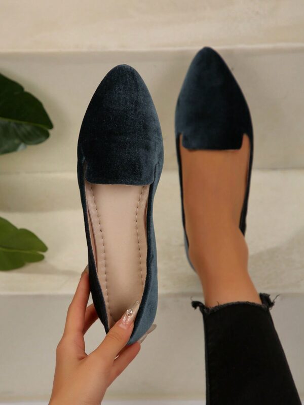 Mocasines Elegantes de Gamuza Negra con Punta Afilada - Image 43