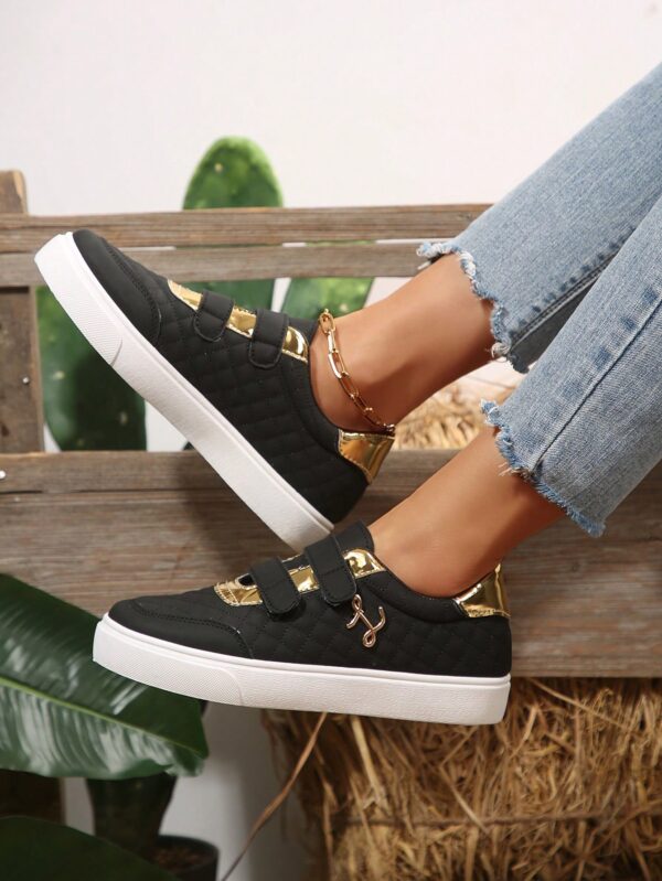 Zapatillas Deportivas Negras Antideslizantes con Cordones - Image 5